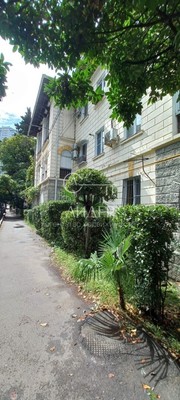 Продам трехкомнатную (3-комн.) квартиру, Войкова (Центральный р-н) ул, 49, Сочи г