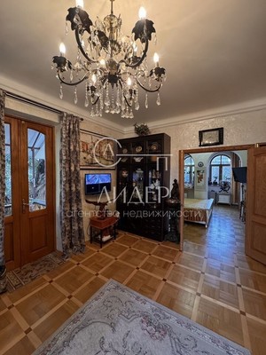 Продам трехкомнатную (3-комн.) квартиру, Войкова (Центральный р-н) ул, 49, Сочи г
