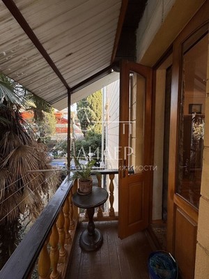 Продам трехкомнатную (3-комн.) квартиру, Войкова (Центральный р-н) ул, 49, Сочи г