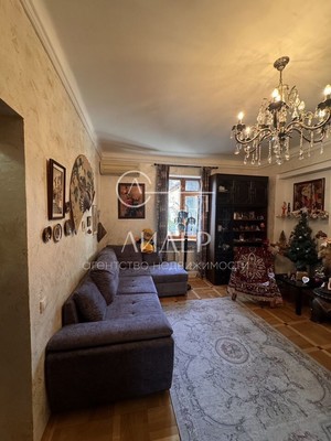 Продам трехкомнатную (3-комн.) квартиру, Войкова (Центральный р-н) ул, 49, Сочи г