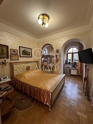 Продам трехкомнатную (3-комн.) квартиру, Войкова (Центральный р-н) ул, 49, Сочи г