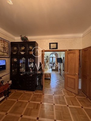 Продам трехкомнатную (3-комн.) квартиру, Войкова (Центральный р-н) ул, 49, Сочи г