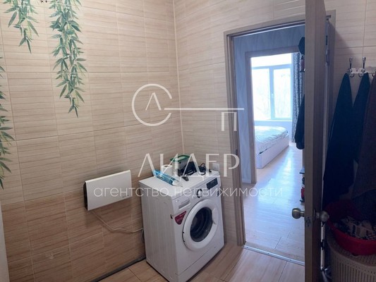 Продам двухкомнатную (2-комн.) квартиру, Вишневая ул, 18/2, Верхний Юрт с