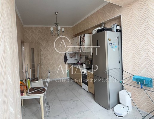Продам двухкомнатную (2-комн.) квартиру, Вишневая ул, 18/2, Верхний Юрт с