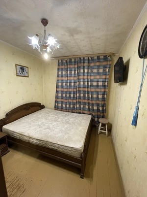 Продам трехкомнатную (3-комн.) квартиру, Альпинистов ул, 18, Екатеринбург г