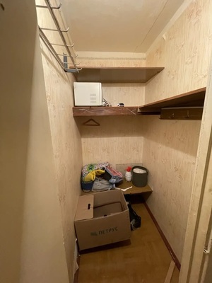 Продам трехкомнатную (3-комн.) квартиру, Альпинистов ул, 18, Екатеринбург г