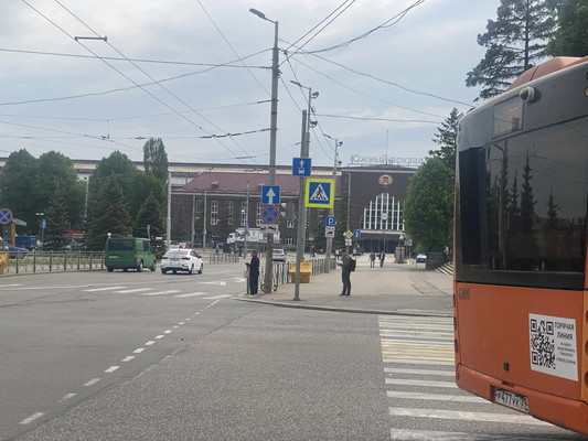 Продам двухкомнатную (2-комн.) квартиру, Калинина пл, 27, Калининград г
