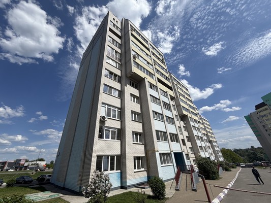 Продам трехкомнатную (3-комн.) квартиру, Андрея Галицина ул, 3, Путевка п