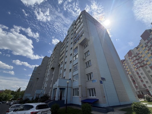 Продам трехкомнатную (3-комн.) квартиру, Андрея Галицина ул, 3, Путевка п