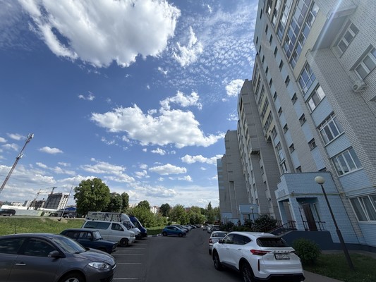 Продам трехкомнатную (3-комн.) квартиру, Андрея Галицина ул, 3, Путевка п