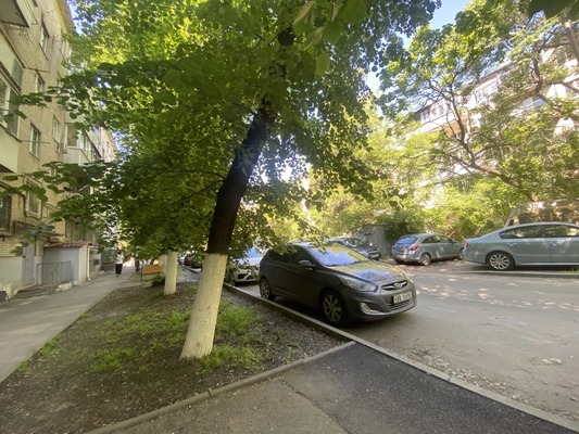 Продам двухкомнатную (2-комн.) квартиру, Города Волос ул, 22к96, Ростов-на-Дону г
