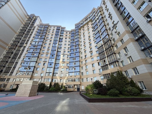 Продам трехкомнатную (3-комн.) квартиру, Чистопольская ул, 86/10, Казань г
