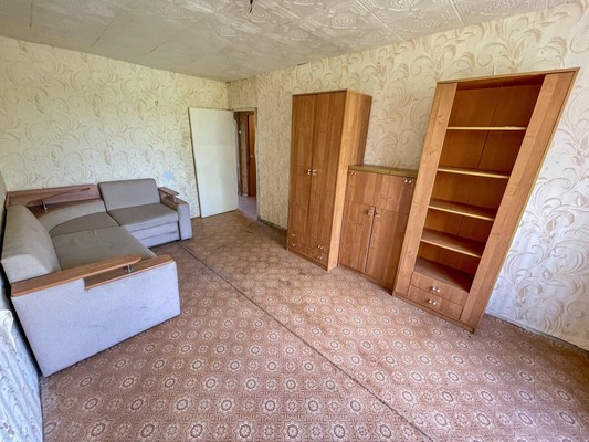 Продам двухкомнатную (2-комн.) квартиру, 2-й Микрорайон ул, 16, Эльбан рп