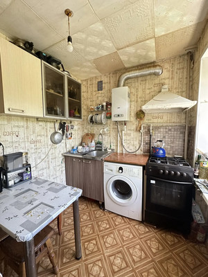 Продам многокомнатную квартиру, Лизы Чайкиной ул, 53к1, Таганрог г