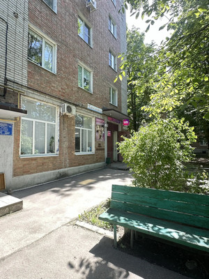 Продам многокомнатную квартиру, Лизы Чайкиной ул, 53к1, Таганрог г