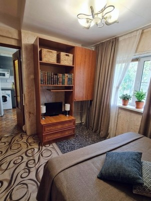 Продам двухкомнатную (2-комн.) квартиру, Красноармейская (Центральный р-н) ул, 29, Сочи г