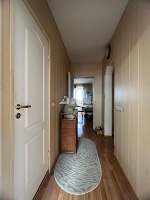 Продам трехкомнатную (3-комн.) квартиру, Карьерная ул, 27, Южно-Сахалинск г