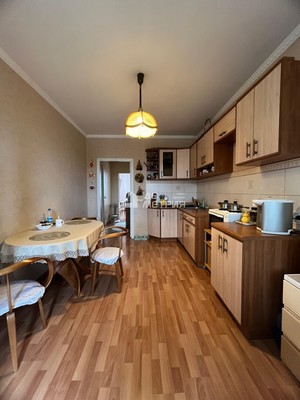 Продам трехкомнатную (3-комн.) квартиру, Карьерная ул, 27, Южно-Сахалинск г