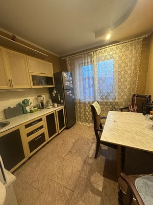 Продам трехкомнатную (3-комн.) квартиру, Алексея Максимовича Горького ул, 46, Южно-Сахалинск г