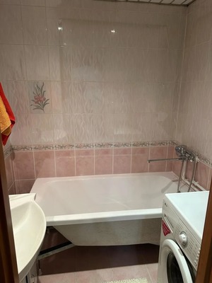 Продам трехкомнатную (3-комн.) квартиру, Алексея Максимовича Горького ул, 46, Южно-Сахалинск г