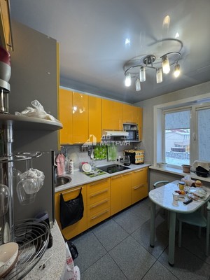 Продам трехкомнатную (3-комн.) квартиру, Саранская ул, 15, Южно-Сахалинск г