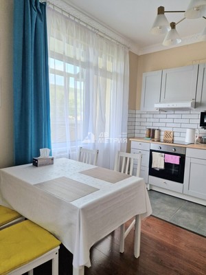 Продам однокомнатную (1-комн.) квартиру, Больничная ул, 2к10, Южно-Сахалинск г