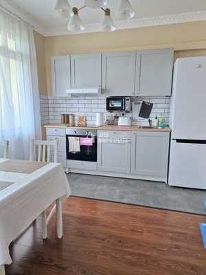 Продам однокомнатную (1-комн.) квартиру, Больничная ул, 2к10, Южно-Сахалинск г
