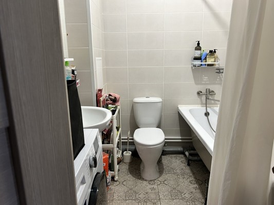 Продам однокомнатную (1-комн.) квартиру, Уездный пр-кт, 11к1, Санкт-Петербург г