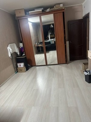 Продам 2-комн. в 3-комн. квартире, Маршала Новикова ул, 17, Санкт-Петербург г