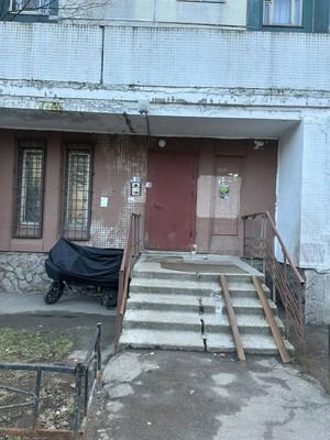 Продам 2-комн. в 3-комн. квартире, Маршала Новикова ул, 17, Санкт-Петербург г
