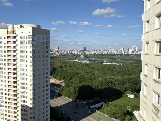 Продам многокомнатную квартиру, Крылатские Холмы ул, 33к1, Москва г