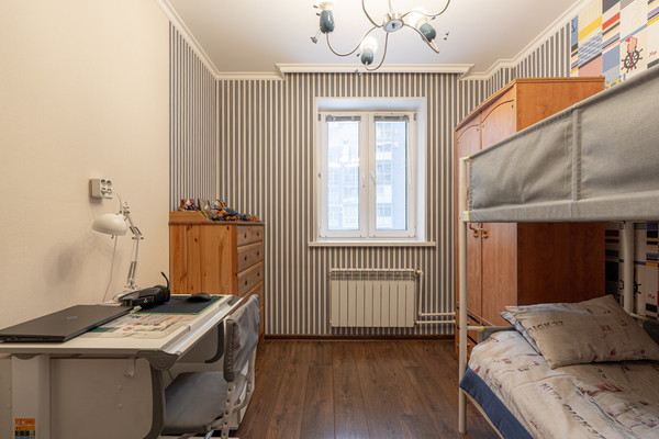 Продам трехкомнатную (3-комн.) квартиру, Дубравная ул, 34, Казань г