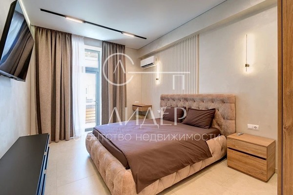 Продам трехкомнатную (3-комн.) квартиру, Курортный (Хостинский р-н) пр-кт, 93, Сочи г