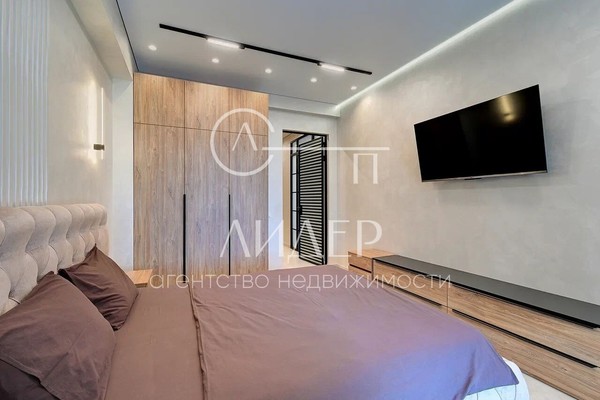 Продам трехкомнатную (3-комн.) квартиру, Курортный (Хостинский р-н) пр-кт, 93, Сочи г