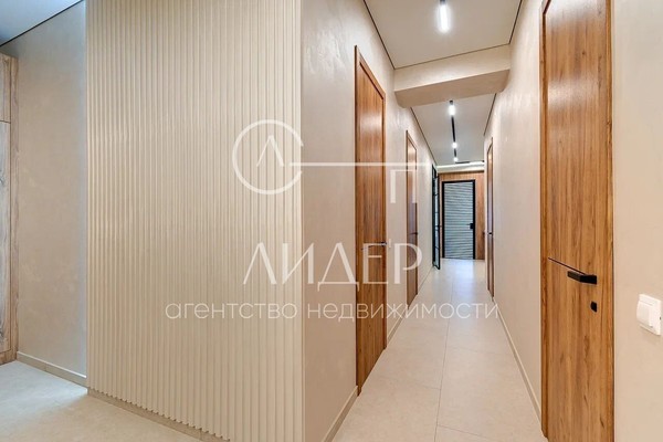 Продам трехкомнатную (3-комн.) квартиру, Курортный (Хостинский р-н) пр-кт, 93, Сочи г