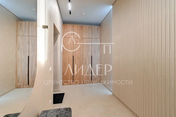 Продам трехкомнатную (3-комн.) квартиру, Курортный (Хостинский р-н) пр-кт, 93, Сочи г