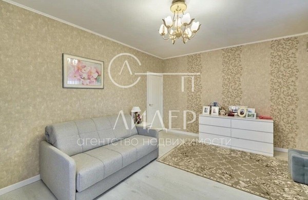 Продам трехкомнатную (3-комн.) квартиру, Невская (Центральный р-н) ул, 50ка, Сочи г