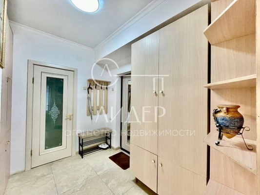 Продам двухкомнатную (2-комн.) квартиру, Демократическая (Адлерский р-н) ул, 45, Сочи г