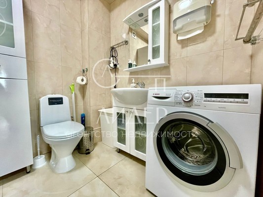 Продам двухкомнатную (2-комн.) квартиру, Демократическая (Адлерский р-н) ул, 45, Сочи г