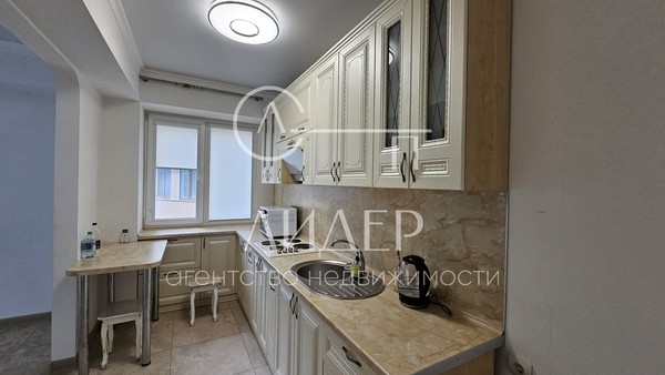 Продам двухкомнатную (2-комн.) квартиру, Демократическая (Адлерский р-н) ул, 45, Сочи г