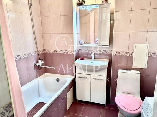 Продам двухкомнатную (2-комн.) квартиру, Клубничная (Центральный р-н) ул, 15Б, Сочи г