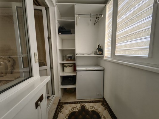Продам трехкомнатную (3-комн.) квартиру, Амурская ул, 56, Москва г