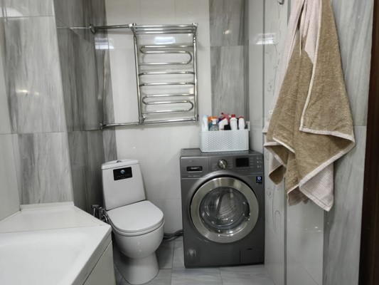 Продам трехкомнатную (3-комн.) квартиру, Амурская ул, 56, Москва г