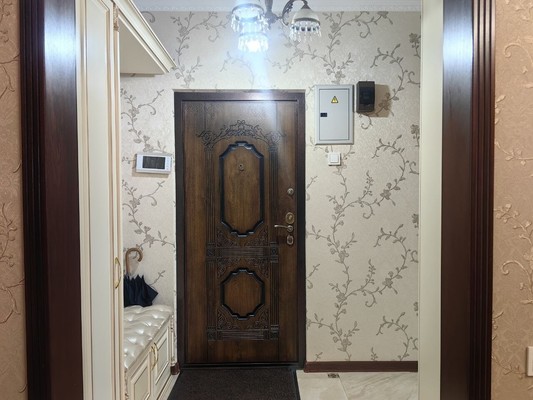 Продам трехкомнатную (3-комн.) квартиру, Амурская ул, 56, Москва г