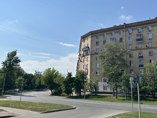 Продам трехкомнатную (3-комн.) квартиру, Трофимова ул, 31, Москва г