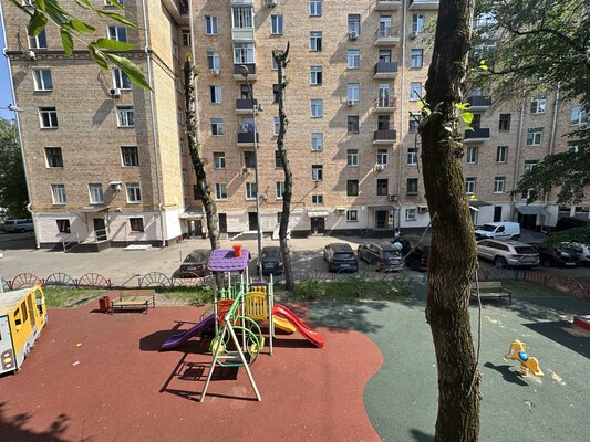 Продам трехкомнатную (3-комн.) квартиру, Трофимова ул, 31, Москва г