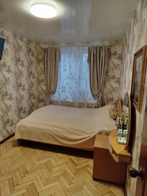 Продам двухкомнатную (2-комн.) квартиру, 7 кв-л, 22, Развилка п