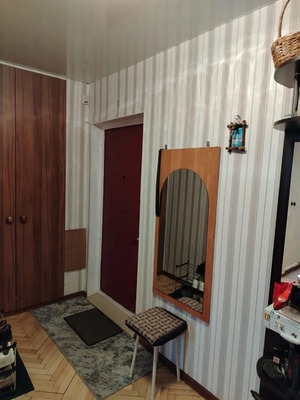 Продам двухкомнатную (2-комн.) квартиру, 7 кв-л, 22, Развилка п