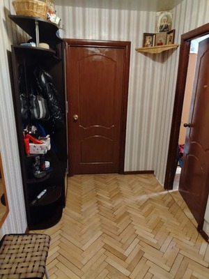 Продам двухкомнатную (2-комн.) квартиру, 7 кв-л, 22, Развилка п