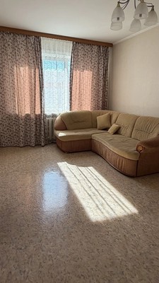 Продам двухкомнатную (2-комн.) квартиру, Есенина ул, 7А, Южно-Сахалинск г